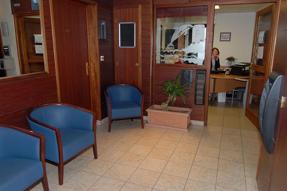 Cerise Lannion Aparthotel Exteriör bild