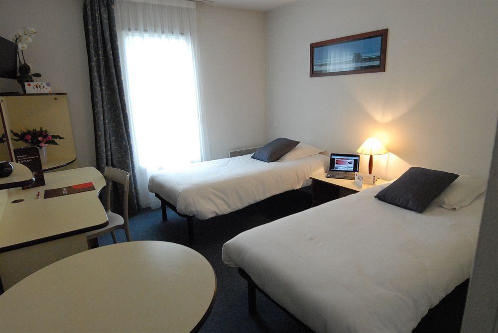Cerise Lannion Aparthotel Exteriör bild