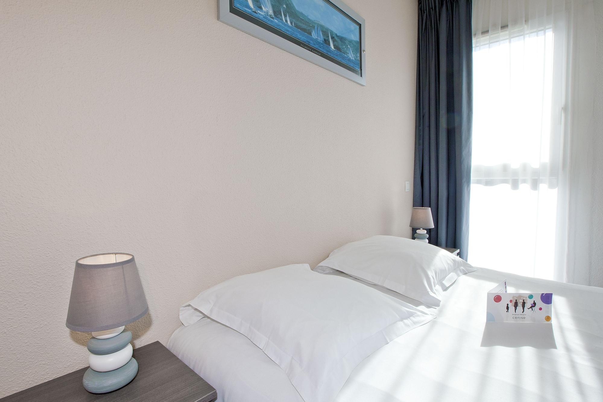 Cerise Lannion Aparthotel Exteriör bild