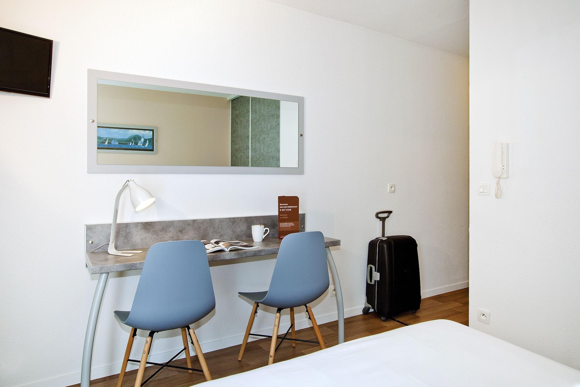 Cerise Lannion Aparthotel Exteriör bild