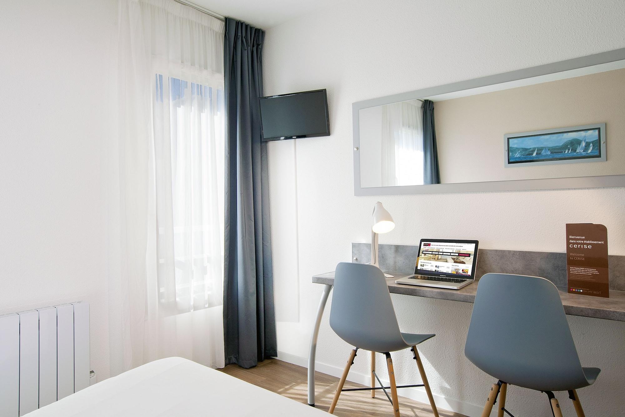Cerise Lannion Aparthotel Exteriör bild