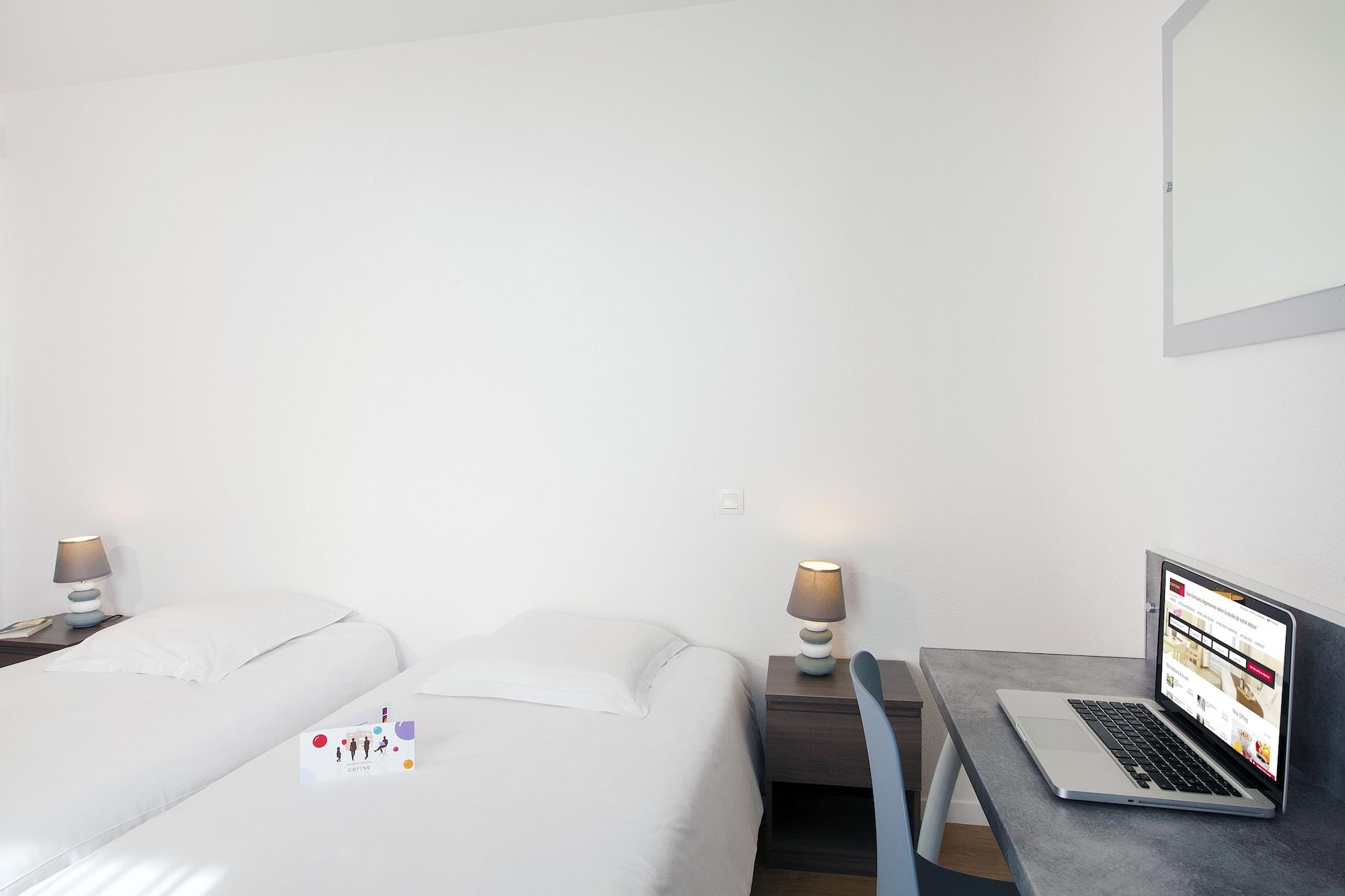 Cerise Lannion Aparthotel Exteriör bild