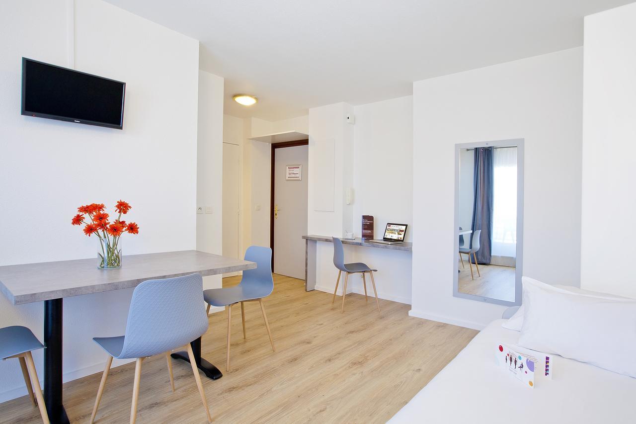 Cerise Lannion Aparthotel Exteriör bild