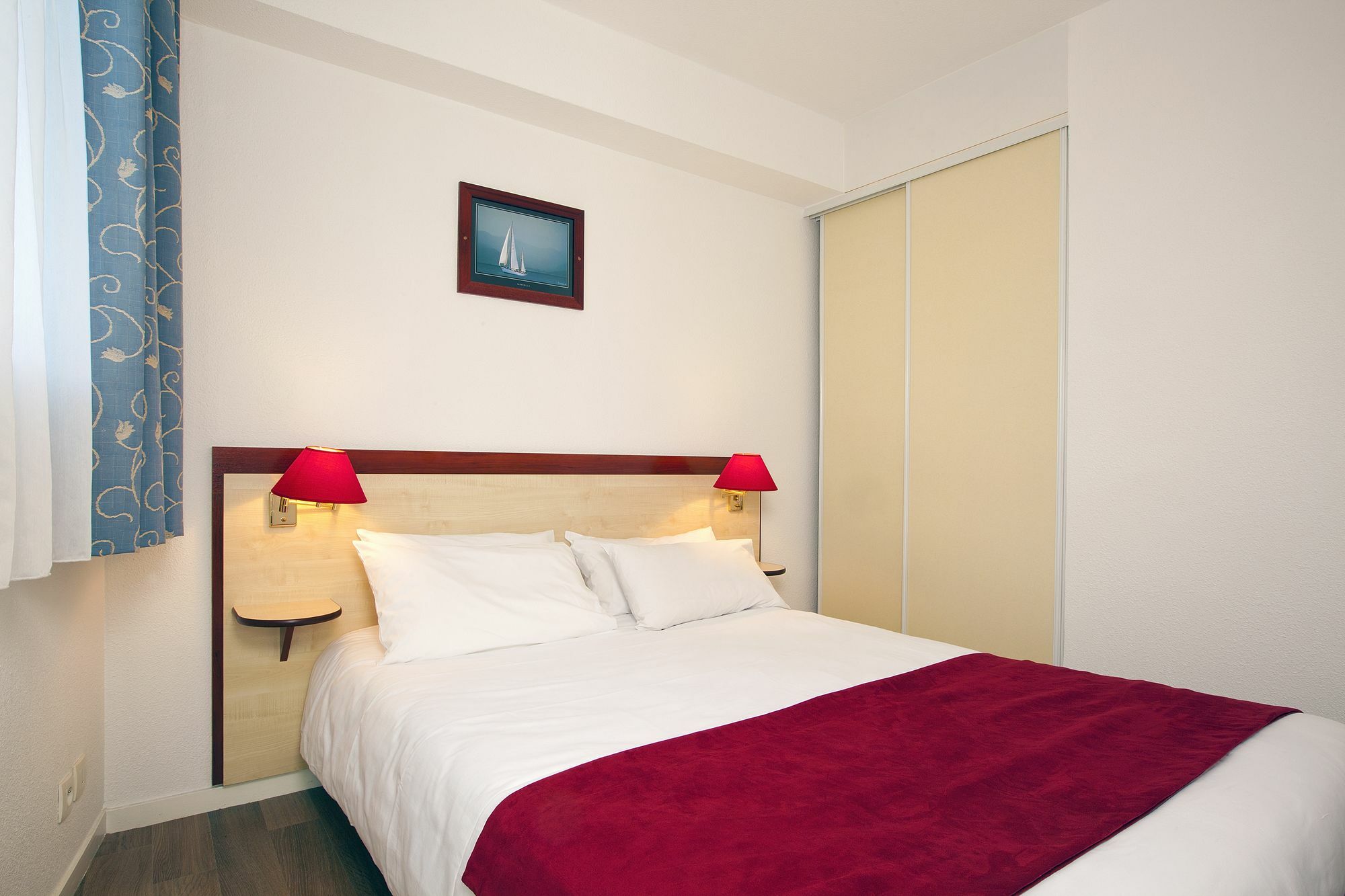 Cerise Lannion Aparthotel Exteriör bild